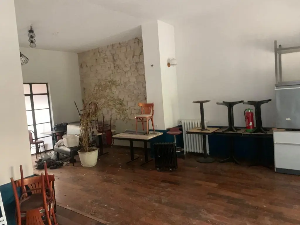 Restaurant avant - intérieur